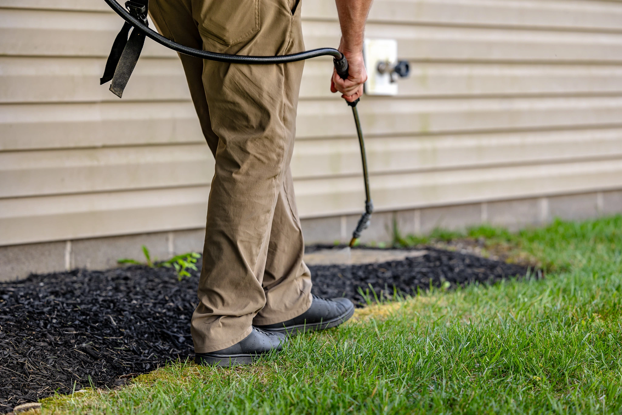 Get Ahead of the Game: The Benefits of Pre-Emergent Weed Control in Your Spring Lawn Care Routine